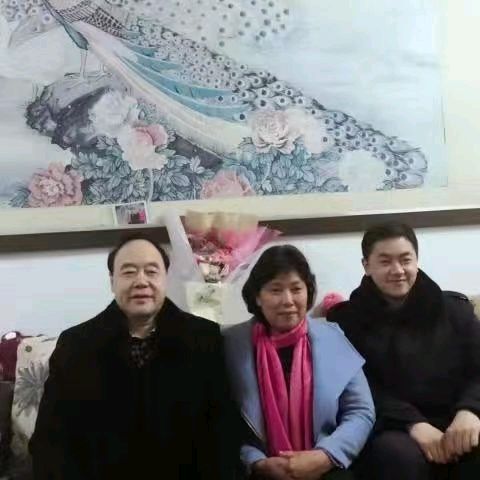 解凤领最新，小巷中的美食秘境